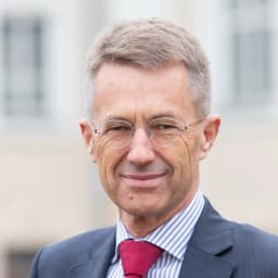 Portrait of Dr Peter Crow